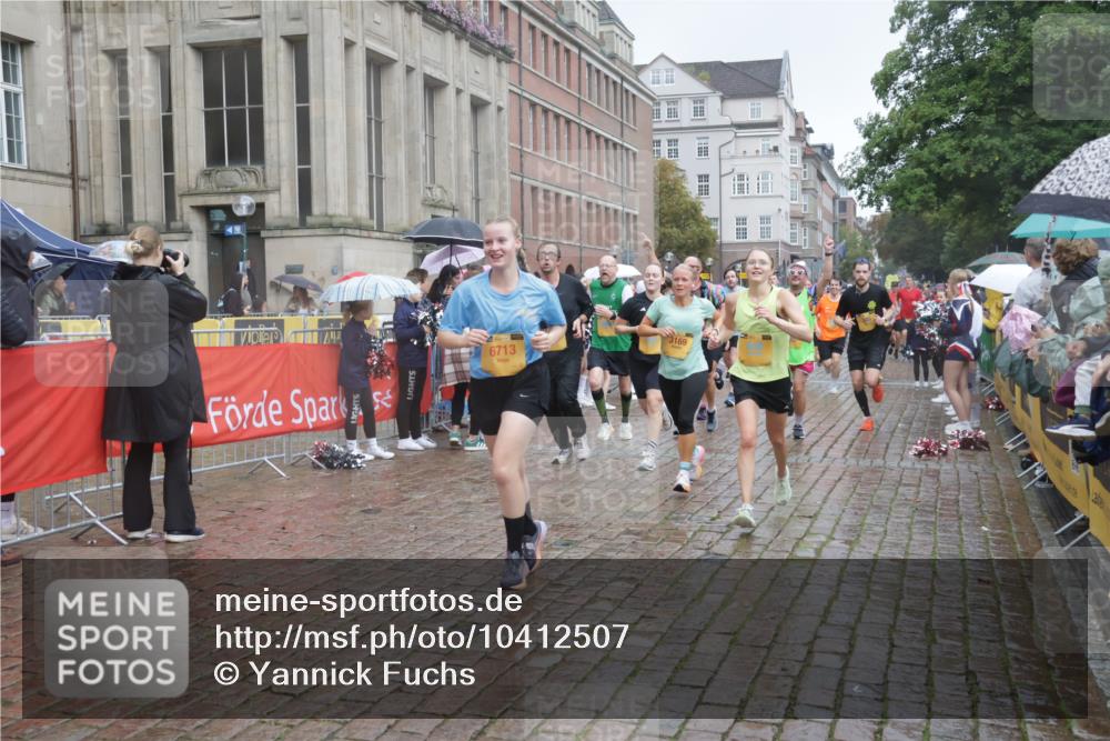 13.09.2026 - Kiel Lauf Yannick Fuchs http://msf.ph/oto/10412507 13.09.2026 10:43:45 Ziel 149, 371, 1029, 2317, 2653, 2971, 3258, 3292, 3734, 4541, 4669, 4801, 4850, 4941, 5059, 5127, 5419, 6096, 6368, 6716, 7351, 8037, 9281, 9337, 9559, 10132, 10247, 10683, 11031, 11213, 11438, 12763, 245, 485, 534, 610, 681, 1069, 1121, 1178, 1500, 1536, 1720, 1780, 2119, 2131, 2633, 2680, 2800, 2887, 2954, 3123, 3132, 3169, 3911, 4124, 4143, 4218, 4282, 4493, 4541, 4690, 4718, 4941, 5070, 5127, 5222, 5679, 5715, 5848, 6079, 6139, 6231, 6422, 6492, 6536, 6655, 1977 meine-sportfotos.de