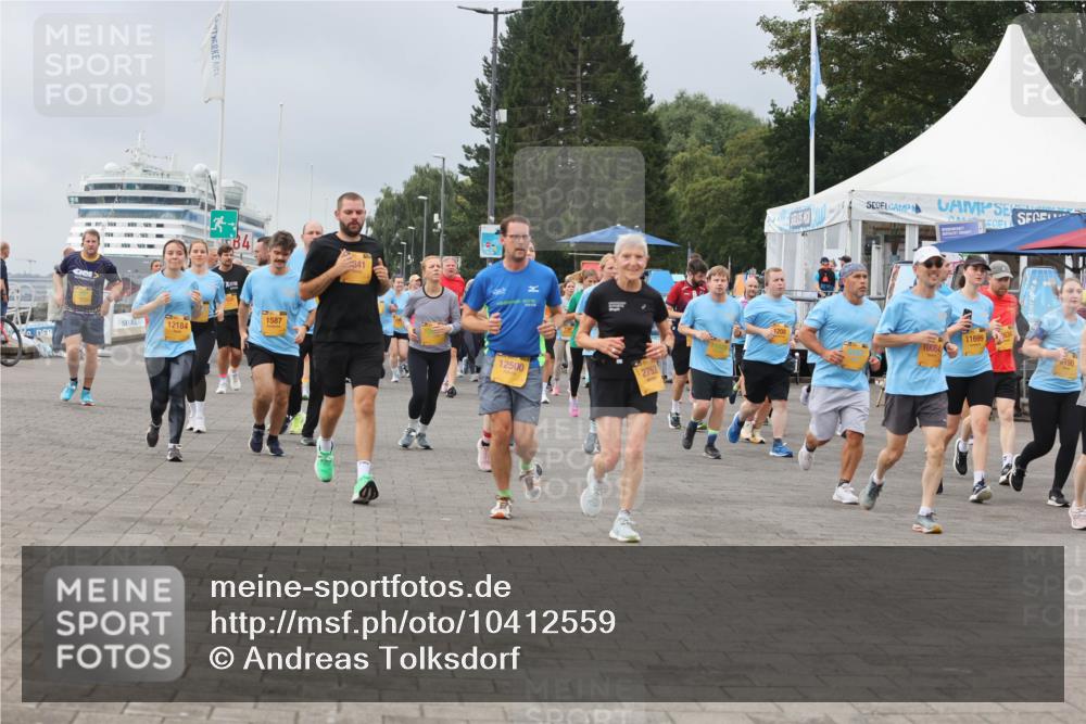 13.09.2026 - Kiel Lauf Andreas Tolksdorf http://msf.ph/oto/10412559 13.09.2026 10:03:01 Kiellinie 34, 341, 12184, 1587, 12500, 2752, 1208, 11699, 84, 90 meine-sportfotos.de