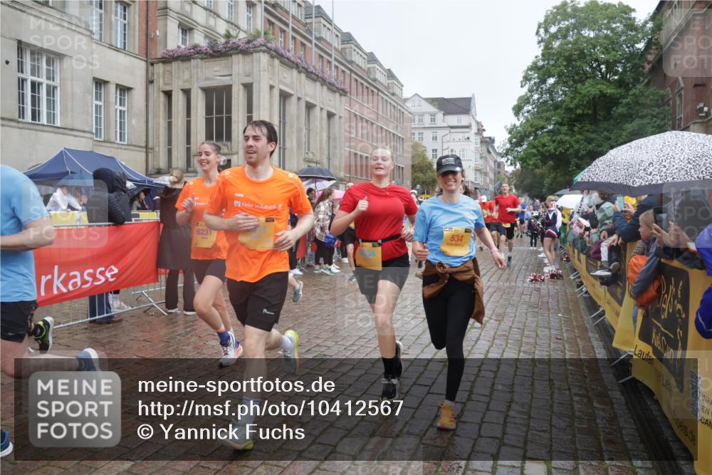 13.09.2026 - Kiel Lauf Yannick Fuchs http://msf.ph/oto/10412567 13.09.2026 10:43:49 Ziel 149, 371, 1029, 1215, 1977, 2316, 2653, 2971, 3258, 3292, 3308, 3734, 4669, 4728, 4746, 4801, 5059, 5419, 6096, 6368, 7351, 8037, 8412, 9281, 9559, 10100, 10132, 10437, 10670, 10683, 10705, 11031, 11213, 11438, 11611, 12490, 12763, 245, 485, 534, 681, 1069, 1178, 1500, 1536, 1720, 1780, 2119, 2131, 2317, 2680, 2800, 2887, 3123, 3132, 3911, 4124, 4143, 4218, 4282, 4493, 4541, 4690, 4718, 4850, 4941, 5127, 5222, 5679, 5715, 5848, 6079, 6231, 6422, 6492, 6536, 6655, 6716 meine-sportfotos.de