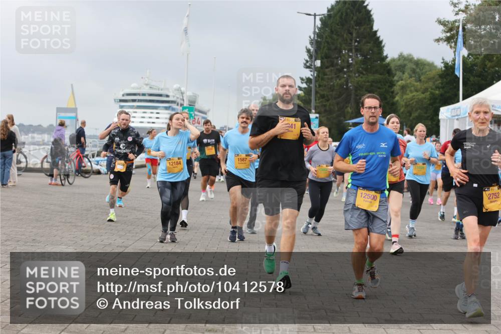 13.09.2026 - Kiel Lauf Andreas Tolksdorf http://msf.ph/oto/10412578 13.09.2026 10:03:03 Kiellinie 3459, 34, 12184, 1587, 38, 41, 2016, 12500, 11028, 2752 meine-sportfotos.de