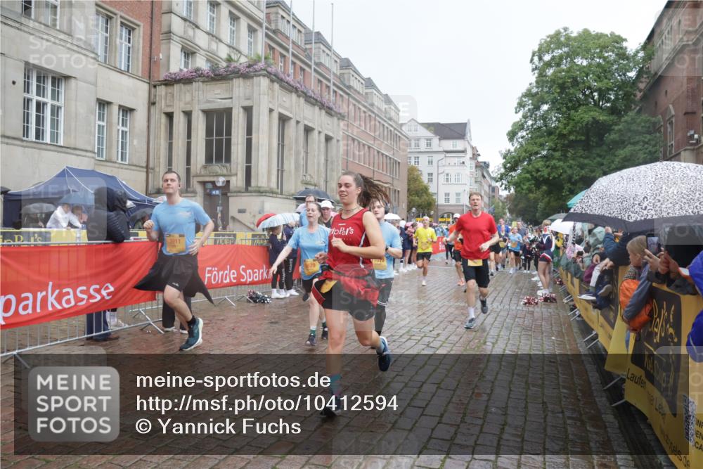 13.09.2026 - Kiel Lauf Yannick Fuchs http://msf.ph/oto/10412594 13.09.2026 10:43:51 Ziel 56, 305, 371, 1029, 1215, 1977, 2316, 2653, 2861, 2971, 3258, 3292, 3308, 3734, 4669, 4728, 4746, 4801, 5059, 5419, 6096, 6368, 7351, 8412, 9559, 10100, 10132, 10437, 10670, 10683, 10705, 11031, 11213, 11438, 11611, 12490, 12763, 149, 485, 681, 1178, 1500, 1536, 1720, 1780, 2119, 2131, 2317, 2680, 2800, 2887, 3123, 3132, 3911, 4143, 4218, 4282, 4493, 4541, 4690, 4718, 4850, 4941, 5127, 5222, 5419, 5679, 5715, 5848, 6079, 6422, 6536, 6655, 6716, 7351, 2729, 3918, 7900, 9082 meine-sportfotos.de