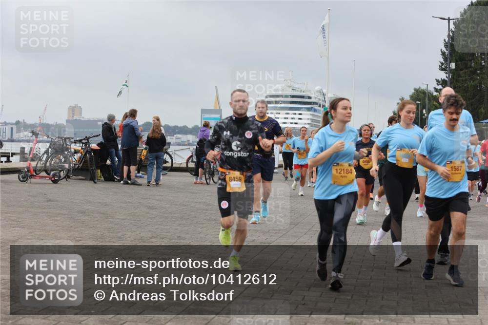 13.09.2026 - Kiel Lauf Andreas Tolksdorf http://msf.ph/oto/10412612 13.09.2026 10:03:04 Kiellinie 12184, 4806, 8459, 1587 meine-sportfotos.de