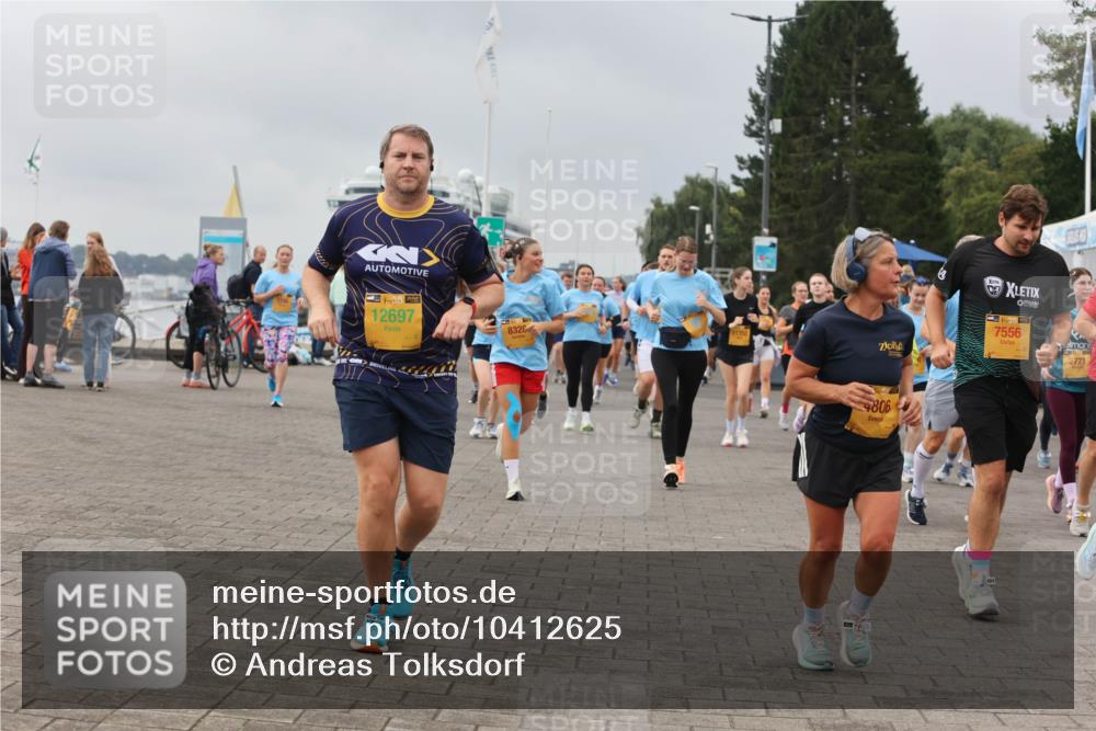 13.09.2026 - Kiel Lauf Andreas Tolksdorf http://msf.ph/oto/10412625 13.09.2026 10:03:08 Kiellinie 38, 12697, 8320, 7556, 2771, 4806 meine-sportfotos.de