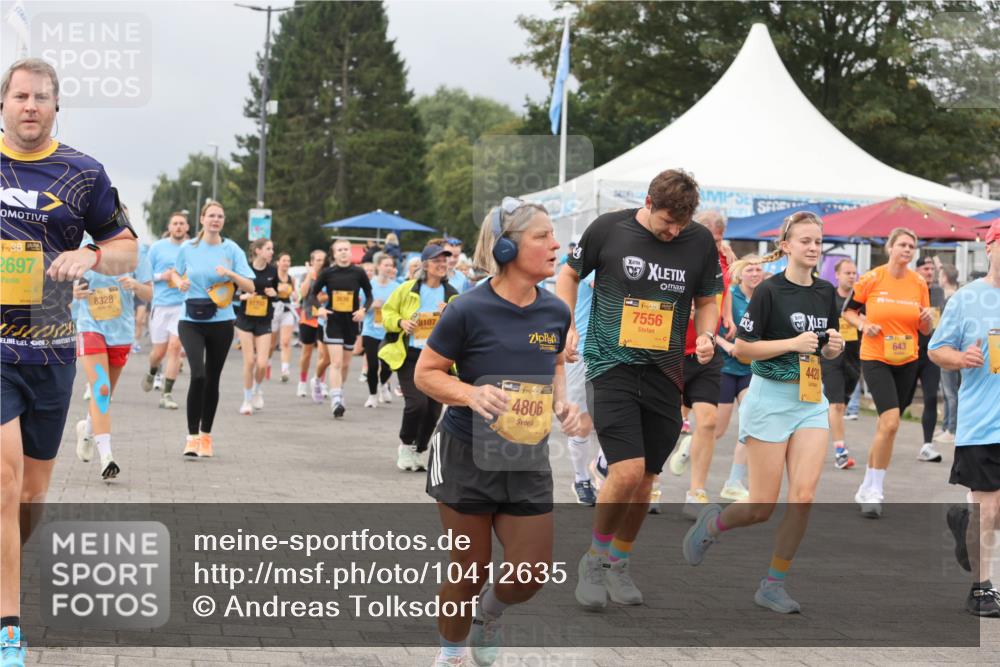 13.09.2026 - Kiel Lauf Andreas Tolksdorf http://msf.ph/oto/10412635 13.09.2026 10:03:08 Kiellinie 38, 2697, 2, 8328, 11950, 4420, 424, 643, 8107, 38, 7556, 4806 meine-sportfotos.de
