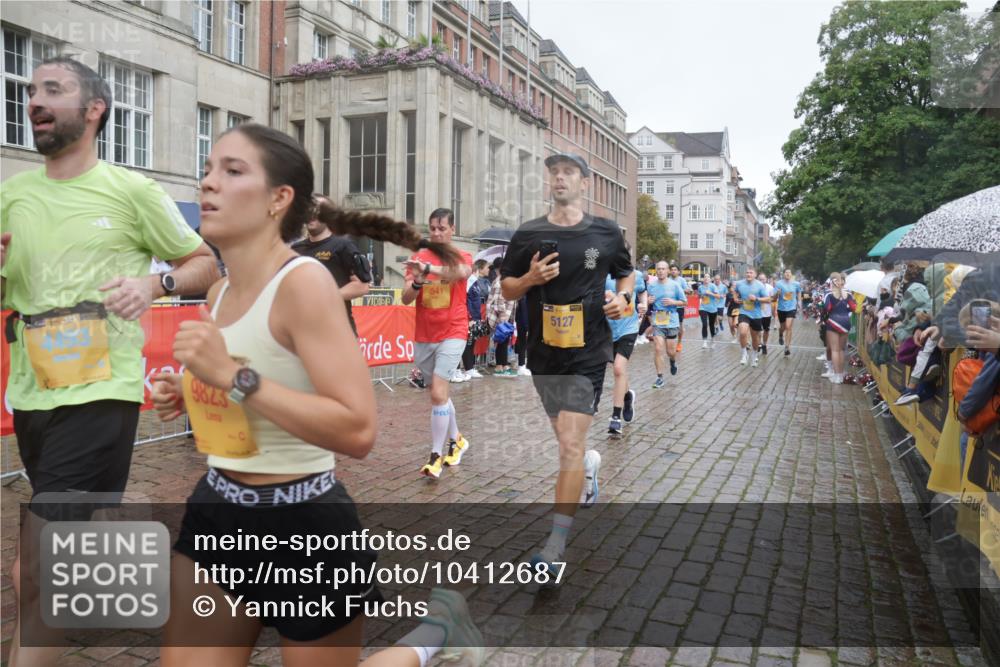 13.09.2026 - Kiel Lauf Yannick Fuchs http://msf.ph/oto/10412687 13.09.2026 10:44:09 Ziel 202, 318, 939, 1118, 1242, 1839, 1956, 2729, 2873, 3186, 3573, 3806, 3918, 4422, 5711, 6059, 6163, 6184, 7114, 7534, 7872, 7900, 9056, 9082, 9229, 9979, 10405, 11205, 11262, 11277, 11431, 11720, 11784, 12152, 12382, 12384, 12386, 12440, 56, 149, 305, 371, 1029, 1215, 1536, 1977, 2316, 2317, 2653, 2861, 2971, 3258, 3292, 3308, 3734, 3806, 4143, 4493, 4541, 4669, 4728, 4746, 4850, 4941, 5059, 5127, 5419, 6368, 6716, 7351, 702, 1275, 1379, 1439 meine-sportfotos.de