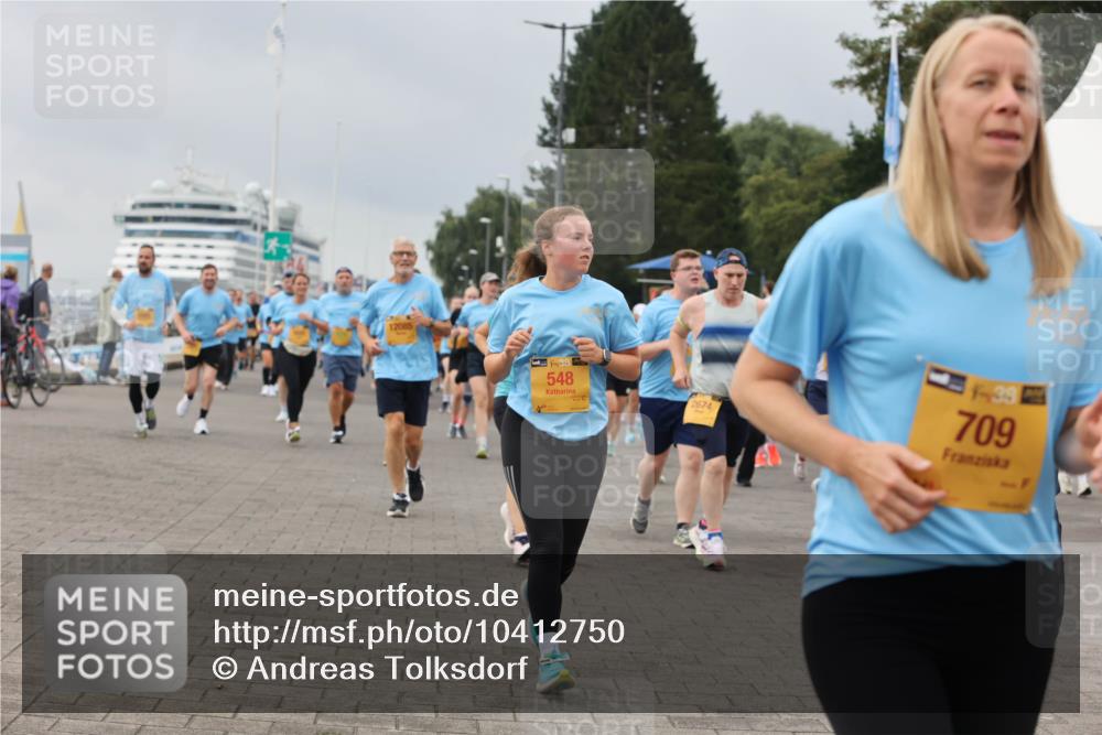 13.09.2026 - Kiel Lauf Andreas Tolksdorf http://msf.ph/oto/10412750 13.09.2026 10:03:17 Kiellinie 12085, 38, 548, 2674, 39, 709 meine-sportfotos.de