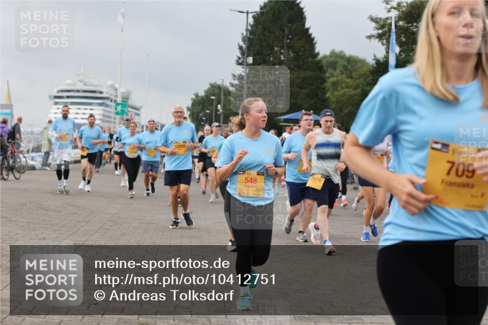 13.09.2026 - Kiel Lauf Andreas Tolksdorf http://msf.ph/oto/10412751 13.09.2026 10:03:17 Kiellinie 12085, 38, 548, 2674, 39, 709 meine-sportfotos.de