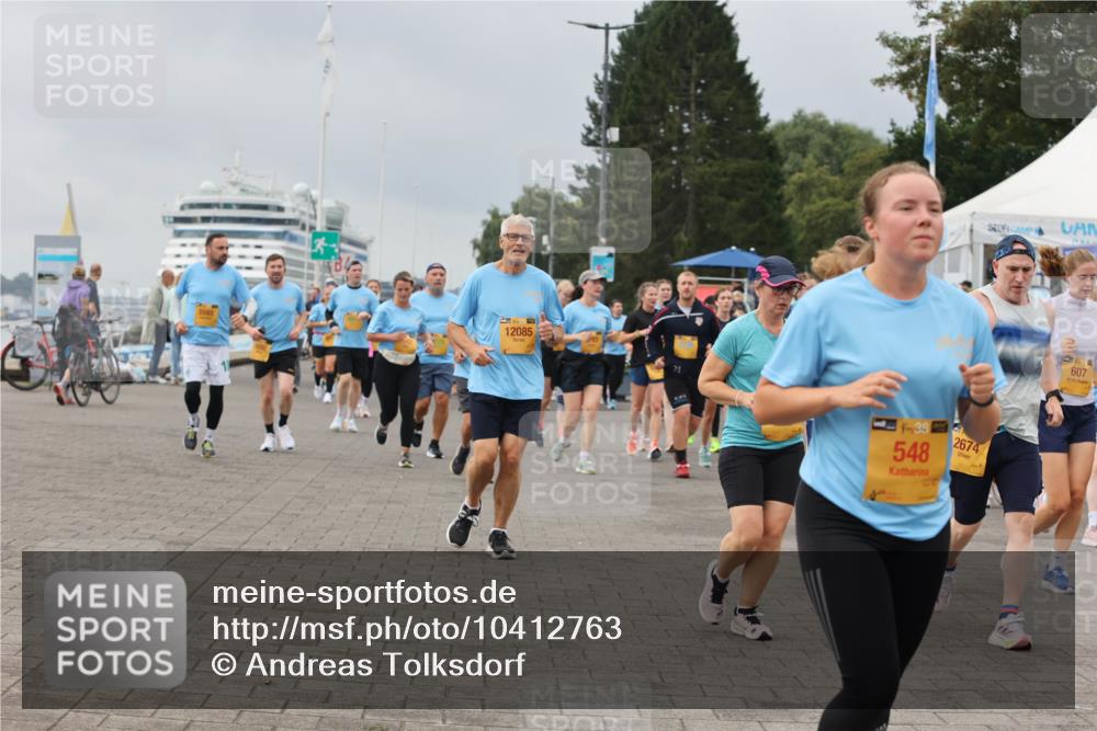 13.09.2026 - Kiel Lauf Andreas Tolksdorf http://msf.ph/oto/10412763 13.09.2026 10:03:18 Kiellinie 1, 39, 12085, 21, 4, 38, 548, 2674, 607 meine-sportfotos.de