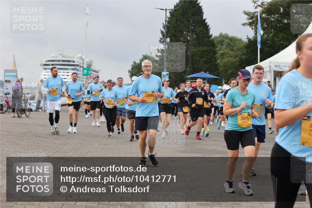 13.09.2026 - Kiel Lauf Andreas Tolksdorf http://msf.ph/oto/10412771 13.09.2026 10:03:18 Kiellinie 5593, 7642, 12085, 8793, 2675, 38, 5998 meine-sportfotos.de