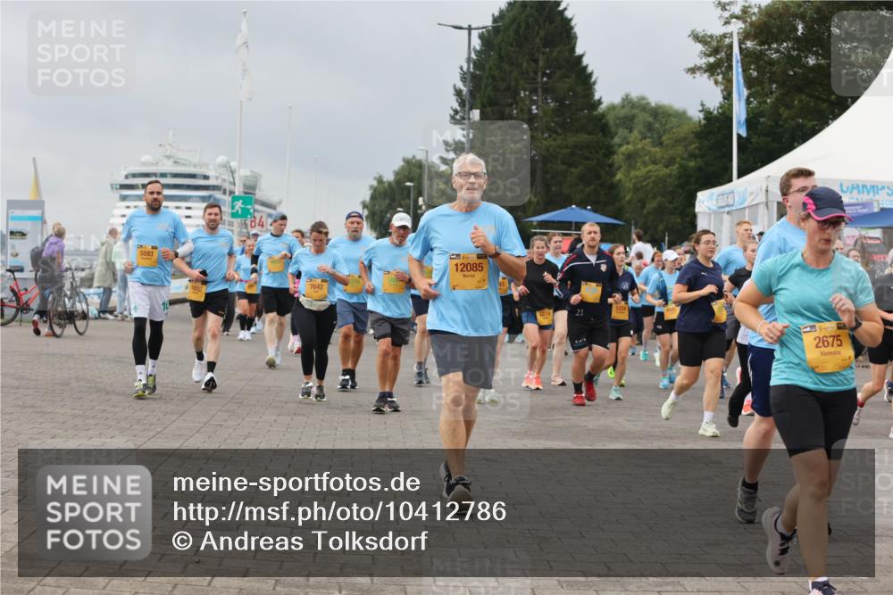 13.09.2026 - Kiel Lauf Andreas Tolksdorf http://msf.ph/oto/10412786 13.09.2026 10:03:19 Kiellinie 5593, 1890, 7642, 38, 12085, 3, 5154, 6619, 21, 1, 39, 2675 meine-sportfotos.de