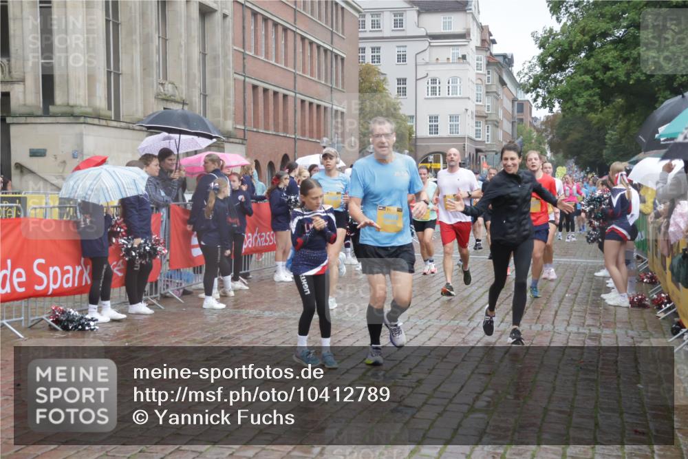 13.09.2026 - Kiel Lauf Yannick Fuchs http://msf.ph/oto/10412789 13.09.2026 10:44:16 Ziel 702, 939, 1242, 1379, 1439, 1839, 2729, 2826, 2873, 3186, 3469, 3573, 3918, 5183, 5711, 5740, 5859, 6059, 6611, 7114, 7250, 7291, 7504, 7534, 7872, 7900, 9056, 9082, 9229, 9286, 9401, 10205, 10405, 10406, 11019, 11195, 11205, 11262, 11352, 11431, 11538, 11784, 11940, 12152, 12382, 12384, 12386, 12440, 12839, 56, 202, 305, 318, 371, 1029, 1118, 1215, 1956, 1977, 2316, 2653, 2861, 2971, 3258, 3292, 3308, 3573, 3734, 3806, 4422, 4669, 4728, 4746, 5059, 5419, 6368, 7351, 1275 meine-sportfotos.de