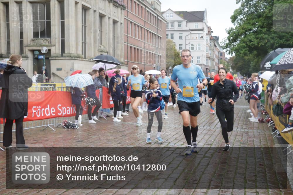 13.09.2026 - Kiel Lauf Yannick Fuchs http://msf.ph/oto/10412800 13.09.2026 10:44:17 Ziel 702, 939, 1242, 1379, 1439, 1839, 2729, 2826, 2873, 3186, 3469, 3918, 5183, 5697, 5711, 5740, 5778, 5859, 6059, 6229, 6611, 7114, 7250, 7291, 7504, 7534, 7872, 7900, 9056, 9082, 9229, 9286, 9401, 10205, 10405, 10406, 11019, 11195, 11205, 11262, 11352, 11538, 11784, 11940, 12152, 12382, 12384, 12386, 12839, 56, 202, 305, 318, 371, 939, 1029, 1118, 1215, 1242, 1956, 1977, 2316, 2653, 2861, 2971, 3258, 3292, 3308, 3573, 3734, 3806, 4422, 4669, 4728, 4746, 5059, 6368, 1275 meine-sportfotos.de