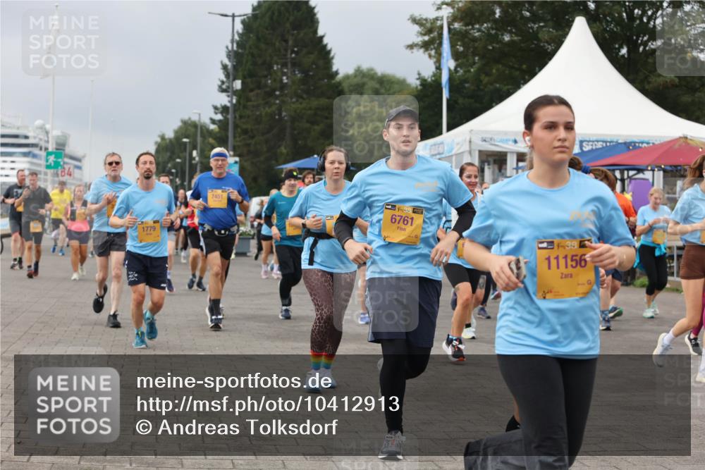13.09.2026 - Kiel Lauf Andreas Tolksdorf http://msf.ph/oto/10412913 13.09.2026 10:03:29 Kiellinie 84, 1779, 7451, 38, 6761, 38, 11156 meine-sportfotos.de