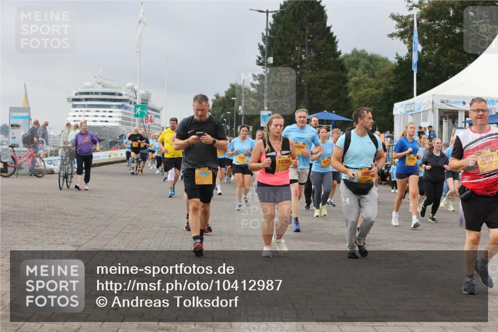 13.09.2026 - Kiel Lauf Andreas Tolksdorf http://msf.ph/oto/10412987 13.09.2026 10:03:34 Kiellinie 13, 4, 10386, 10497, 8879, 6668, 2558, 5377 meine-sportfotos.de