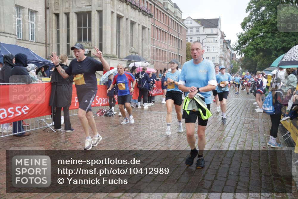 13.09.2026 - Kiel Lauf Yannick Fuchs http://msf.ph/oto/10412989 13.09.2026 10:44:31 Ziel 501, 1275, 1335, 1377, 2289, 2545, 2659, 2837, 2920, 3009, 3980, 4243, 4432, 5294, 5599, 5697, 5699, 5778, 6194, 6229, 6711, 6959, 7468, 7504, 7677, 7763, 8536, 8701, 9596, 11165, 11347, 11352, 11716, 11851, 11938, 12425, 12589, 12842, 202, 318, 702, 939, 1118, 1242, 1379, 1439, 1839, 1956, 2729, 2826, 2861, 2873, 3186, 3469, 3573, 3806, 3918, 4422, 5183, 5740, 5859, 6059, 6611, 7250, 7291, 7504, 7534, 688, 1323, 2952, 3591 meine-sportfotos.de