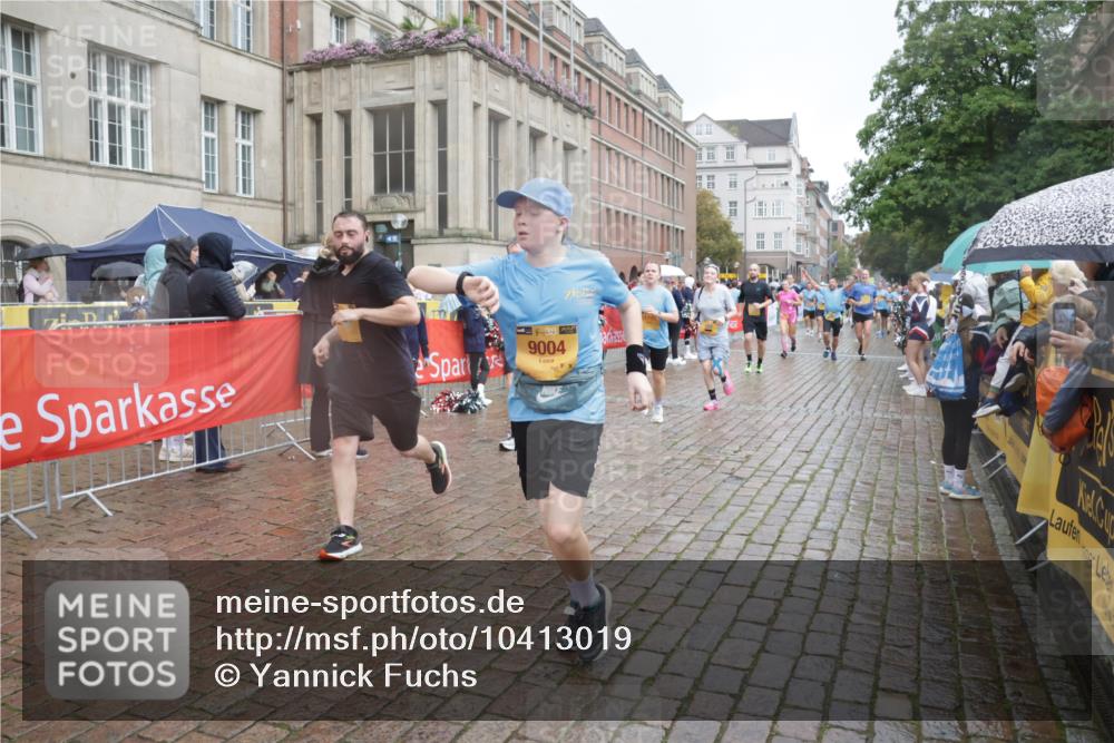 13.09.2026 - Kiel Lauf Yannick Fuchs http://msf.ph/oto/10413019 13.09.2026 10:44:33 Ziel 501, 1275, 1335, 1377, 2289, 2545, 2659, 2837, 2920, 3009, 3980, 4243, 4432, 5294, 5567, 5599, 5699, 6194, 6637, 6711, 6959, 7468, 7677, 7763, 8536, 8701, 9596, 11165, 11347, 11427, 11716, 11851, 11938, 12425, 12589, 12842, 202, 318, 702, 939, 1118, 1242, 1275, 1377, 1379, 1439, 1839, 1956, 2289, 2545, 2729, 2826, 2873, 3186, 3469, 3573, 3806, 3918, 4422, 5183, 5697, 5740, 5778, 5859, 6059, 6229, 6611, 7250, 7291, 7504, 7534, 688, 1323, 2952, 3591 meine-sportfotos.de