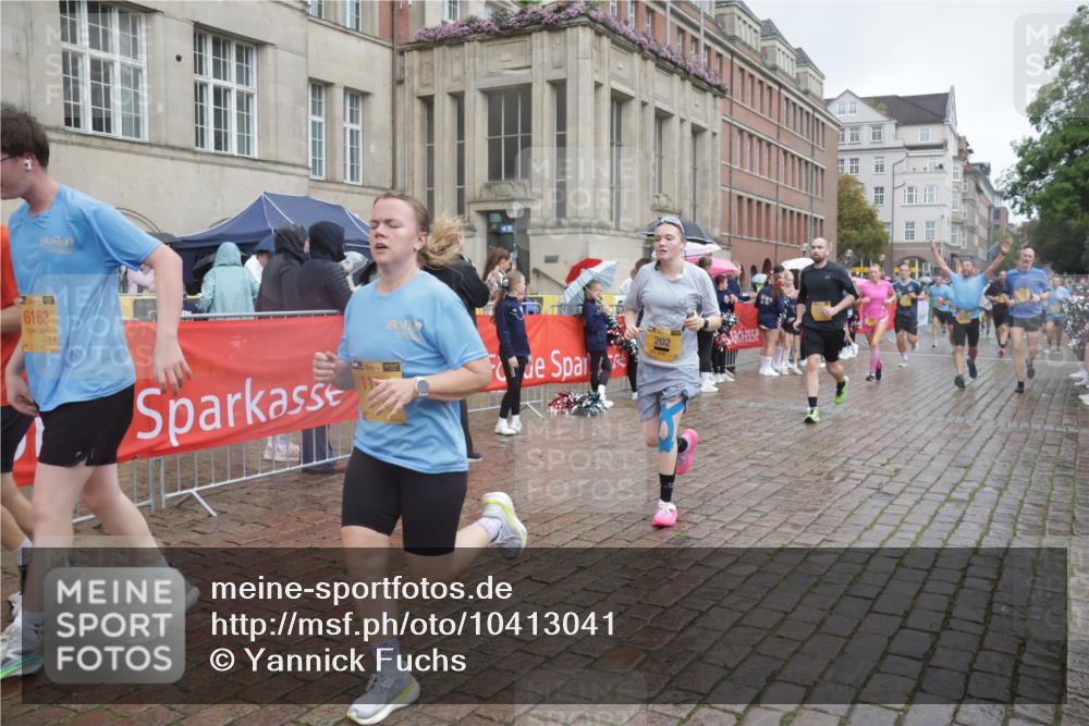 13.09.2026 - Kiel Lauf Yannick Fuchs http://msf.ph/oto/10413041 13.09.2026 10:44:34 Ziel 501, 1335, 2659, 2837, 2920, 3009, 3980, 4243, 4432, 5294, 5420, 5567, 5599, 5699, 6194, 6637, 6711, 6959, 7468, 7677, 7701, 7763, 8536, 8701, 9596, 11165, 11347, 11427, 11716, 11851, 11938, 12425, 12589, 12842, 202, 318, 702, 939, 1118, 1242, 1275, 1335, 1377, 1379, 1439, 1839, 1956, 2289, 2545, 2729, 2826, 2873, 3009, 3186, 3469, 3573, 3806, 3918, 4422, 5183, 5697, 5740, 5778, 5859, 6059, 6229, 6611, 6959, 7250, 7291, 7504, 7534, 688, 1323, 2952, 3591 meine-sportfotos.de