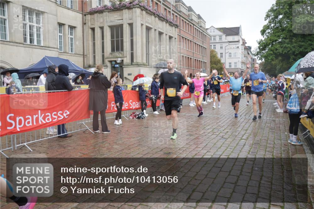 13.09.2026 - Kiel Lauf Yannick Fuchs http://msf.ph/oto/10413056 13.09.2026 10:44:35 Ziel 501, 688, 2659, 2837, 2920, 3980, 4033, 4243, 4432, 5294, 5420, 5567, 5599, 5699, 6194, 6580, 6637, 6711, 7468, 7677, 7701, 7763, 7910, 8536, 8701, 11165, 11347, 11427, 11851, 11938, 12425, 12569, 12589, 12842, 202, 318, 702, 939, 1118, 1242, 1275, 1335, 1377, 1379, 1439, 1839, 1956, 2289, 2545, 2729, 2826, 2873, 3009, 3186, 3469, 3573, 3918, 4422, 5183, 5294, 5599, 5697, 5740, 5778, 5859, 6059, 6229, 6611, 6959, 7250, 7291, 7504, 7534, 1323, 2952, 3591 meine-sportfotos.de