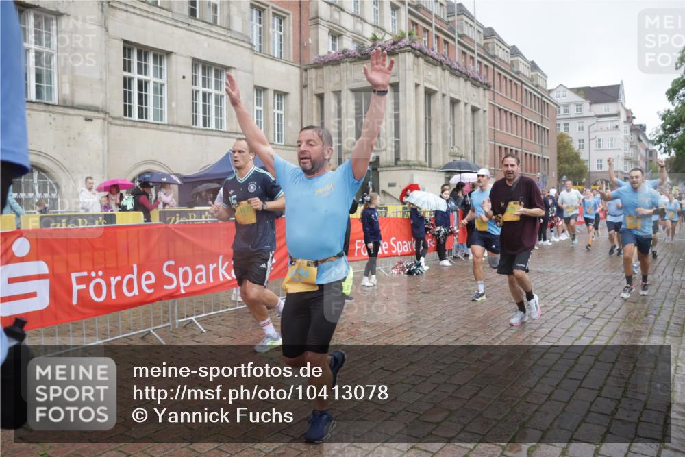 13.09.2026 - Kiel Lauf Yannick Fuchs http://msf.ph/oto/10413078 13.09.2026 10:44:38 Ziel 501, 688, 1751, 1753, 2659, 2837, 2920, 3134, 3282, 3980, 4033, 4243, 4432, 4532, 5420, 5567, 5699, 6194, 6580, 6637, 6711, 7122, 7279, 7677, 7701, 7763, 7910, 8445, 8701, 10082, 11427, 11714, 11938, 12105, 12425, 12569, 12589, 318, 702, 939, 1242, 1275, 1335, 1377, 1379, 1439, 1839, 1956, 2289, 2545, 2729, 2826, 2873, 3009, 3186, 3469, 3573, 3918, 3980, 5183, 5294, 5599, 5697, 5740, 5778, 5859, 6059, 6229, 6611, 6959, 7250, 7291, 7468, 7504, 7534, 1323, 2952, 3591 meine-sportfotos.de