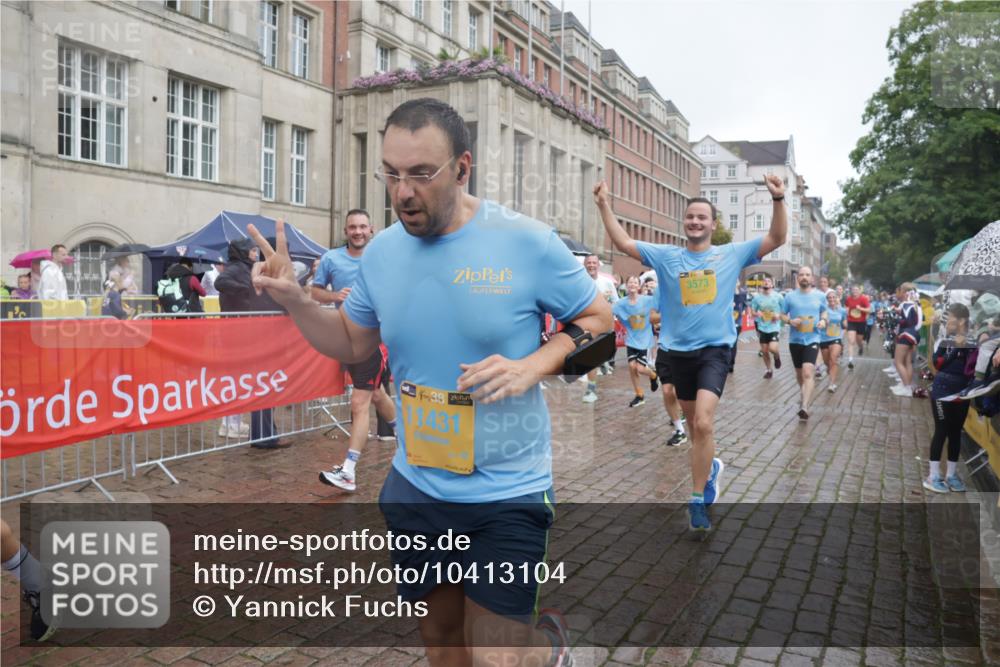 13.09.2026 - Kiel Lauf Yannick Fuchs http://msf.ph/oto/10413104 13.09.2026 10:44:40 Ziel 688, 1357, 1751, 1753, 2488, 2659, 2837, 2920, 3134, 3152, 3282, 4033, 4243, 4432, 4532, 5420, 5567, 5699, 6194, 6580, 6637, 6711, 7122, 7279, 7677, 7701, 7910, 8445, 10082, 11427, 11714, 12105, 12425, 12569, 501, 702, 939, 1242, 1275, 1335, 1377, 1379, 1439, 1839, 2289, 2545, 2729, 2826, 2873, 3009, 3186, 3469, 3573, 3918, 3980, 5183, 5294, 5599, 5697, 5740, 5778, 5859, 6059, 6229, 6611, 6959, 7250, 7291, 7468, 7504, 7534, 7677, 1323, 2952, 3591 meine-sportfotos.de