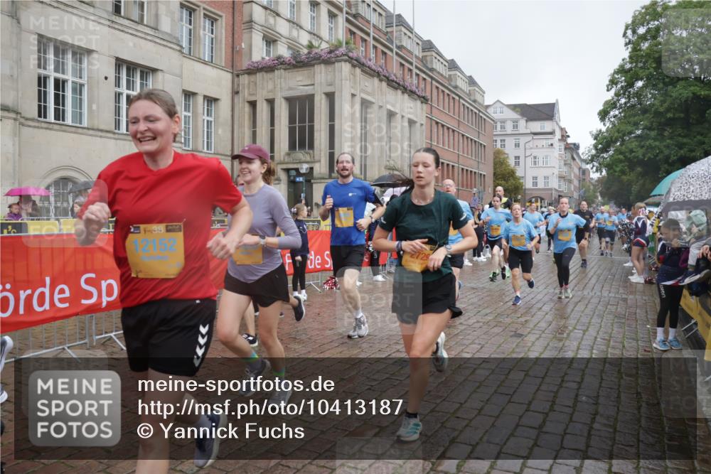 13.09.2026 - Kiel Lauf Yannick Fuchs http://msf.ph/oto/10413187 13.09.2026 10:44:45 Ziel 688, 1357, 1751, 1753, 2189, 2488, 3134, 3152, 3282, 4033, 4432, 4532, 4829, 5420, 5567, 6194, 6580, 6637, 6731, 7122, 7279, 7701, 7910, 8445, 8669, 9326, 10082, 11427, 11714, 11731, 12105, 12569, 12620, 501, 702, 1275, 1335, 1377, 1379, 1439, 1839, 2289, 2545, 2659, 2729, 2826, 2837, 2920, 3009, 3186, 3469, 3918, 3980, 4243, 5183, 5294, 5599, 5697, 5699, 5740, 5778, 5859, 6059, 6229, 6611, 6711, 6959, 7250, 7291, 7468, 7504, 7534, 7677, 1323, 2952, 3591 meine-sportfotos.de