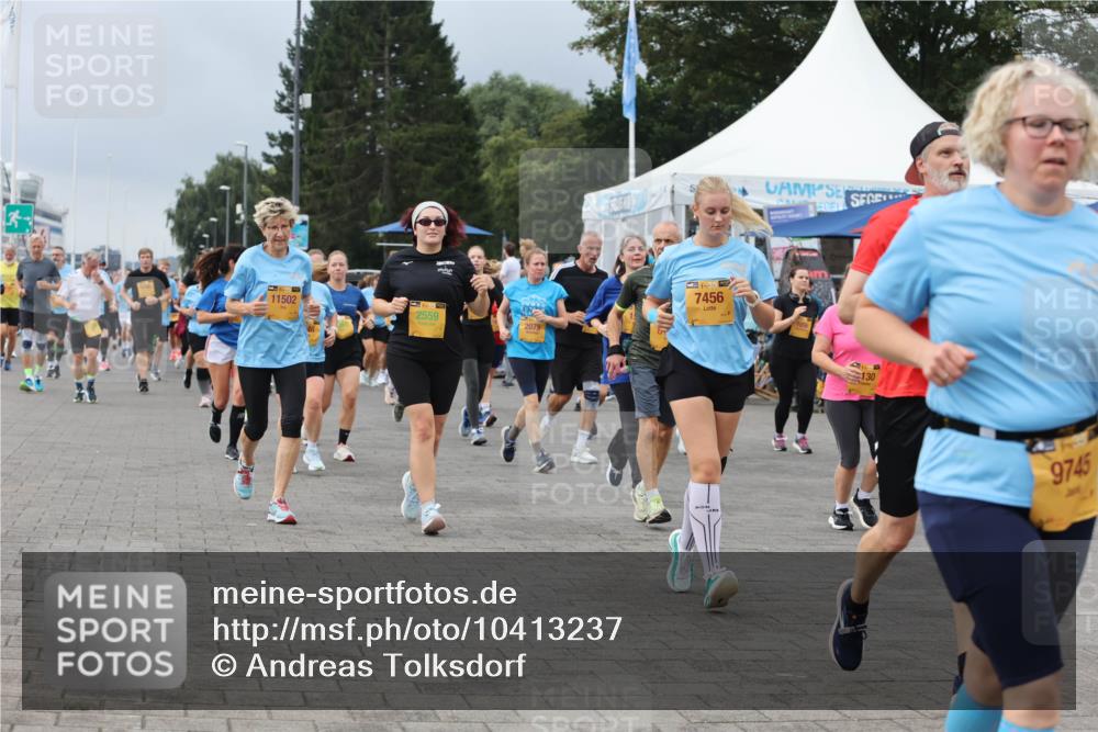 13.09.2026 - Kiel Lauf Andreas Tolksdorf http://msf.ph/oto/10413237 13.09.2026 10:03:52 Kiellinie 3, 11502, 2559, 2075, 7456, 130, 9745 meine-sportfotos.de