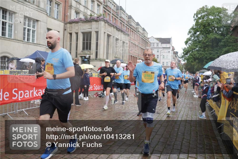 13.09.2026 - Kiel Lauf Yannick Fuchs http://msf.ph/oto/10413281 13.09.2026 10:44:51 Ziel 427, 451, 1323, 1357, 1751, 1753, 2189, 2488, 2952, 3134, 3152, 3282, 3591, 4532, 4829, 6731, 7122, 7279, 7327, 8198, 8445, 8669, 9326, 10082, 10572, 11714, 11731, 12105, 12240, 12543, 12620, 501, 688, 1275, 1335, 1377, 1379, 1439, 1751, 2289, 2545, 2659, 2826, 2837, 2920, 3009, 3469, 3980, 4033, 4243, 4432, 4532, 5183, 5294, 5420, 5567, 5599, 5697, 5699, 5740, 5778, 5859, 6194, 6229, 6580, 6611, 6637, 6711, 6959, 7250, 7291, 7468, 7504, 7677, 7701, 7910, 5220 meine-sportfotos.de