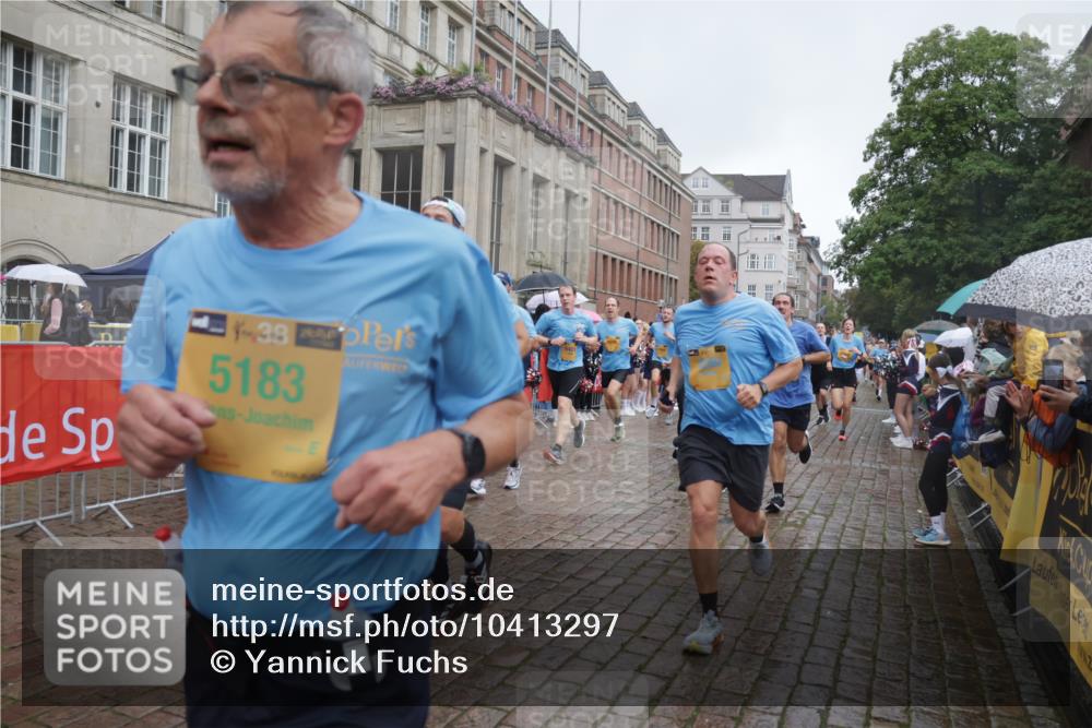 13.09.2026 - Kiel Lauf Yannick Fuchs http://msf.ph/oto/10413297 13.09.2026 10:44:52 Ziel 427, 451, 1181, 1323, 1357, 1753, 2189, 2488, 2952, 3134, 3152, 3282, 3591, 4829, 6731, 7122, 7279, 7327, 8198, 8445, 8669, 9326, 10082, 10388, 10572, 11731, 12105, 12240, 12543, 12620, 501, 688, 1275, 1335, 1377, 1439, 1751, 1753, 2289, 2545, 2659, 2826, 2837, 2920, 3009, 3134, 3282, 3469, 3980, 4033, 4243, 4432, 4532, 5183, 5294, 5420, 5567, 5599, 5697, 5699, 5740, 5778, 6194, 6229, 6580, 6611, 6637, 6711, 6959, 7250, 7291, 7468, 7504, 7677, 7701, 7910, 8445, 10082, 5220 meine-sportfotos.de