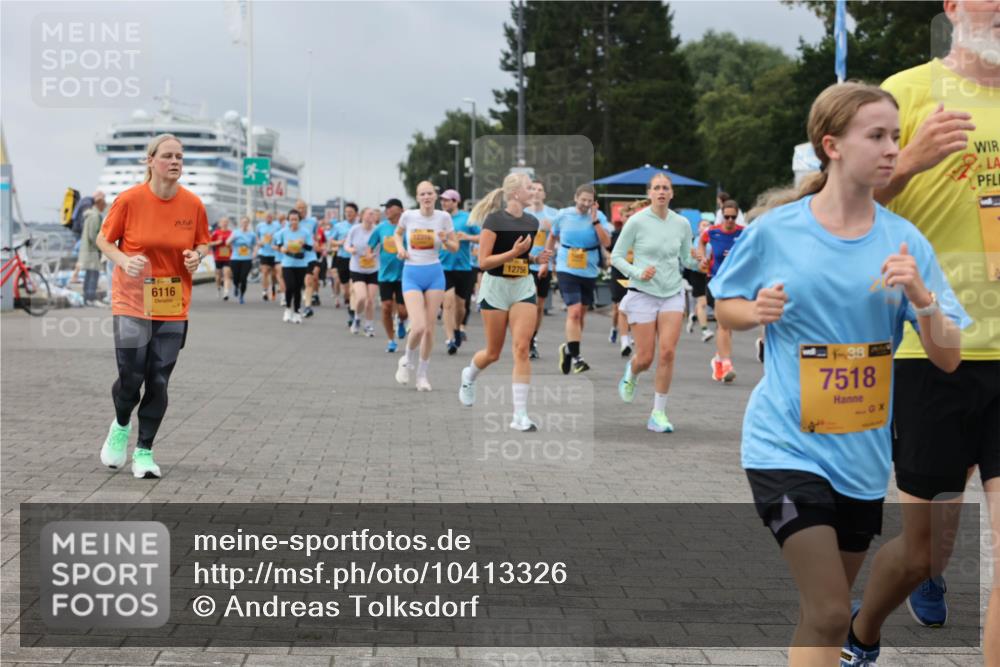 13.09.2026 - Kiel Lauf Andreas Tolksdorf http://msf.ph/oto/10413326 13.09.2026 10:04:03 Kiellinie 6116, 84, 12756, 138, 7518, 40 meine-sportfotos.de
