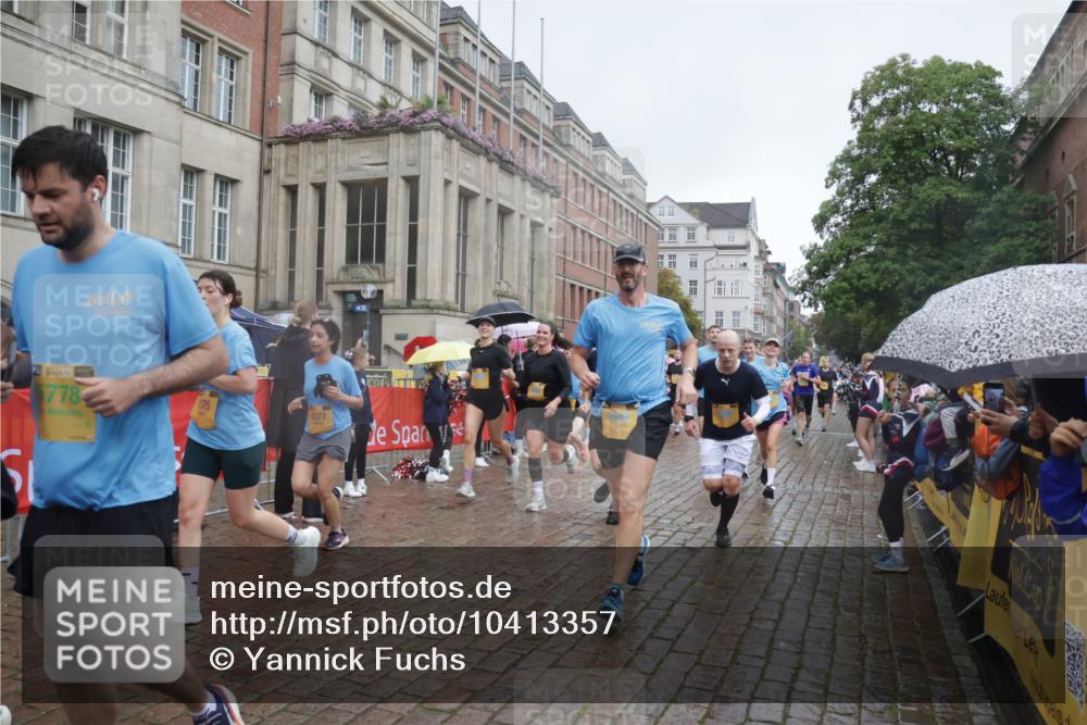 13.09.2026 - Kiel Lauf Yannick Fuchs http://msf.ph/oto/10413357 13.09.2026 10:44:56 Ziel 427, 451, 1181, 1323, 2189, 2952, 3591, 4829, 6298, 6731, 7327, 8198, 8669, 8941, 9326, 9917, 10388, 10572, 11731, 12240, 12543, 12620, 501, 688, 1275, 1335, 1357, 1377, 1751, 1753, 2289, 2488, 2545, 2659, 2837, 2920, 3009, 3134, 3152, 3282, 3980, 4033, 4243, 4432, 4532, 5294, 5420, 5567, 5599, 5697, 5699, 5778, 6194, 6229, 6580, 6637, 6711, 6959, 7122, 7279, 7468, 7504, 7677, 7701, 7910, 8445, 8669, 10082, 1482, 1590, 2391, 3285, 3796, 4588, 5220, 5361 meine-sportfotos.de