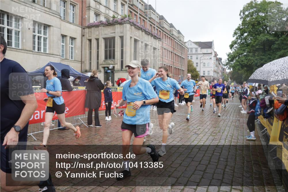 13.09.2026 - Kiel Lauf Yannick Fuchs http://msf.ph/oto/10413385 13.09.2026 10:44:58 Ziel 427, 451, 1181, 1323, 1606, 2952, 3591, 3753, 4829, 6298, 6731, 7327, 7765, 8198, 8941, 9326, 9702, 9703, 9917, 10388, 10572, 11473, 11731, 12240, 12543, 12670, 501, 688, 1275, 1335, 1357, 1377, 1751, 1753, 2189, 2289, 2488, 2545, 2659, 2837, 2920, 3009, 3134, 3152, 3282, 3980, 4033, 4243, 4432, 4532, 4829, 5294, 5420, 5567, 5599, 5699, 6194, 6580, 6637, 6711, 6959, 7122, 7279, 7468, 7677, 7701, 7910, 8445, 8669, 10082, 1482, 1590, 2391, 3285, 3796, 4588, 5220, 5361 meine-sportfotos.de