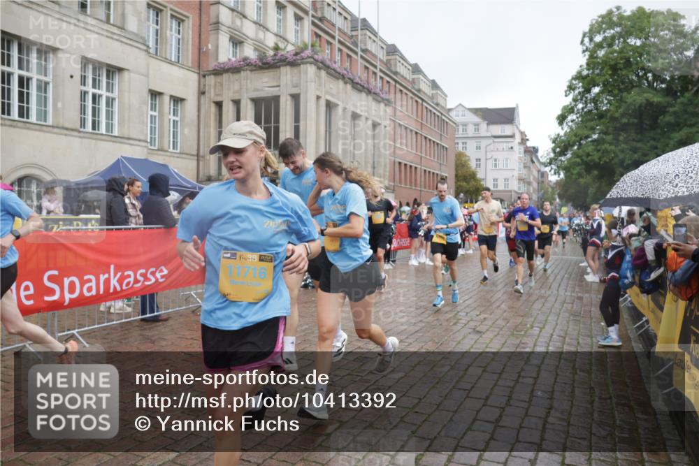 13.09.2026 - Kiel Lauf Yannick Fuchs http://msf.ph/oto/10413392 13.09.2026 10:44:58 Ziel 427, 451, 1181, 1323, 1606, 2952, 3591, 3753, 4829, 6298, 6731, 7327, 7765, 8198, 8941, 9326, 9702, 9703, 9917, 10388, 10572, 11473, 11731, 12240, 12543, 12670, 501, 688, 1275, 1335, 1357, 1377, 1751, 1753, 2189, 2289, 2488, 2545, 2659, 2837, 2920, 3009, 3134, 3152, 3282, 3980, 4033, 4243, 4432, 4532, 4829, 5294, 5420, 5567, 5599, 5699, 6194, 6580, 6637, 6711, 6959, 7122, 7279, 7468, 7677, 7701, 7910, 8445, 8669, 10082, 1482, 1590, 2391, 3285, 3796, 4588, 5220, 5361 meine-sportfotos.de