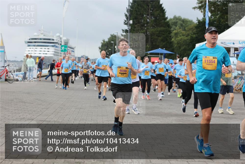 13.09.2026 - Kiel Lauf Andreas Tolksdorf http://msf.ph/oto/10413434 13.09.2026 10:04:09 Kiellinie 84, 38, 4699, 405, 11554 meine-sportfotos.de