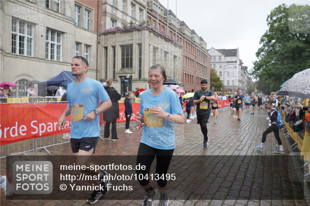 13.09.2026 - Kiel Lauf Yannick Fuchs http://msf.ph/oto/10413495 13.09.2026 10:45:06 Ziel 478, 979, 1181, 1606, 1703, 1878, 2410, 3753, 3872, 4044, 4681, 5220, 5296, 5763, 5764, 6298, 7765, 8198, 8744, 8941, 9702, 9703, 9917, 10388, 10526, 10666, 10915, 10986, 11473, 12670, 427, 451, 688, 1323, 1357, 1751, 1753, 2189, 2488, 2659, 2837, 2920, 2952, 3134, 3152, 3282, 3591, 4033, 4243, 4432, 4532, 4829, 5420, 5567, 5699, 6194, 6580, 6637, 6711, 6731, 7122, 7279, 7327, 7701, 7910, 8198, 8445, 8669, 9326, 10082, 10572, 1482, 1590, 2391, 3285, 3796, 4588, 5361 meine-sportfotos.de