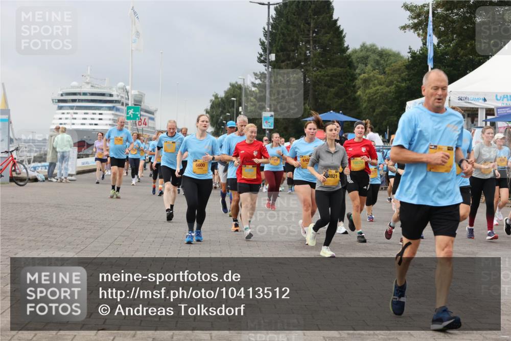 13.09.2026 - Kiel Lauf Andreas Tolksdorf http://msf.ph/oto/10413512 13.09.2026 10:04:15 Kiellinie 6600, 640, 2821, 10679, 678 meine-sportfotos.de