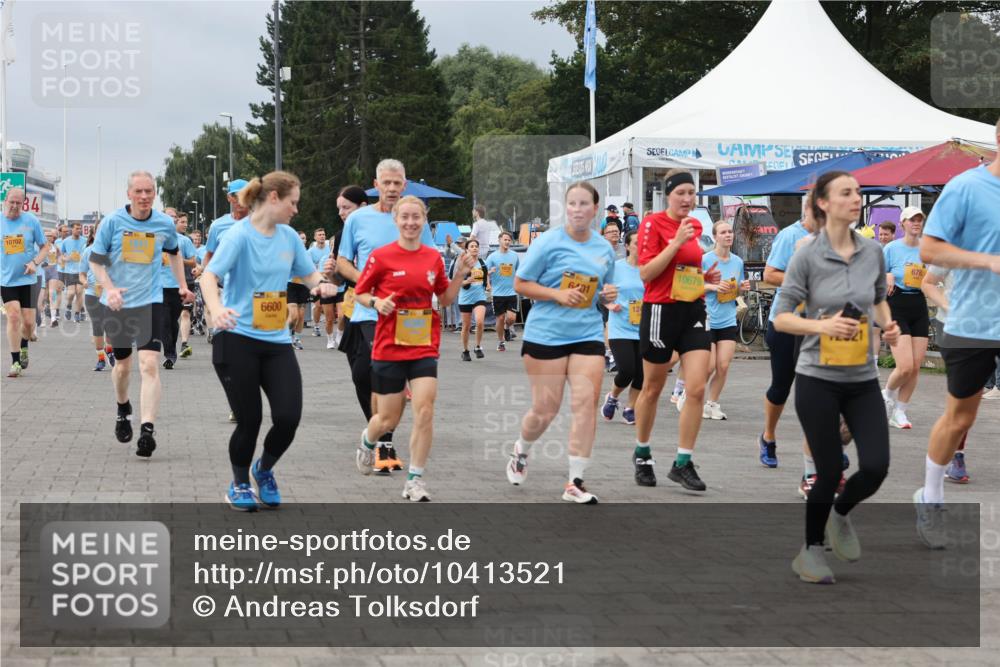 13.09.2026 - Kiel Lauf Andreas Tolksdorf http://msf.ph/oto/10413521 13.09.2026 10:04:17 Kiellinie 10702, 84, 6600, 6201, 124, 10679, 678 meine-sportfotos.de