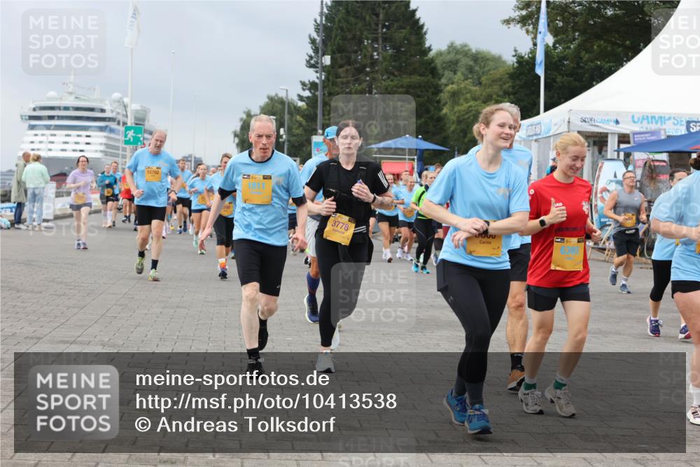 13.09.2026 - Kiel Lauf Andreas Tolksdorf http://msf.ph/oto/10413538 13.09.2026 10:04:18 Kiellinie 10702, 38, 1811, 391, 3778, 3000, 38, 6393 meine-sportfotos.de