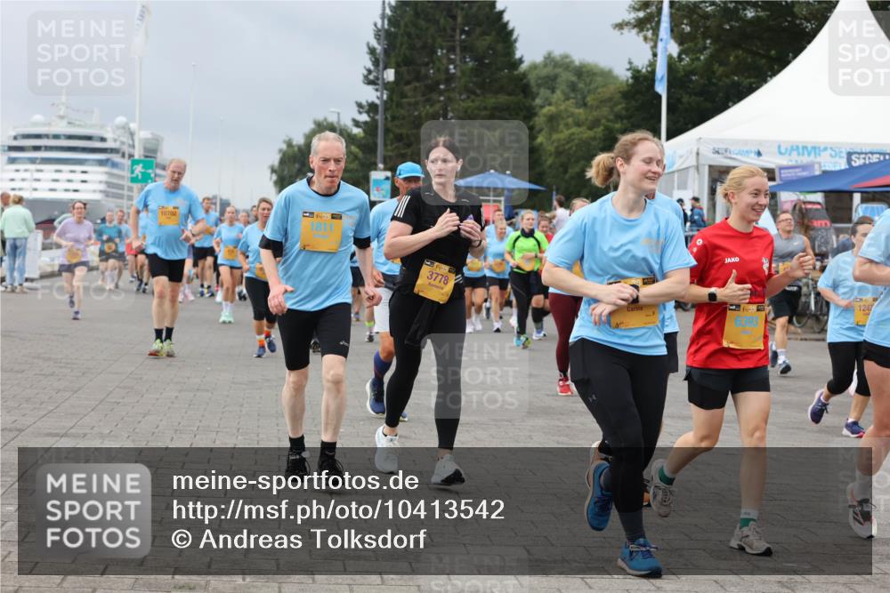 13.09.2026 - Kiel Lauf Andreas Tolksdorf http://msf.ph/oto/10413542 13.09.2026 10:04:18 Kiellinie 10702, 35, 1811, 39, 3778, 38, 6393, 1247 meine-sportfotos.de