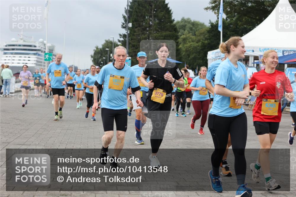 13.09.2026 - Kiel Lauf Andreas Tolksdorf http://msf.ph/oto/10413548 13.09.2026 10:04:18 Kiellinie 10702, 39, 1811, 3778, 1448, 38, 6393 meine-sportfotos.de