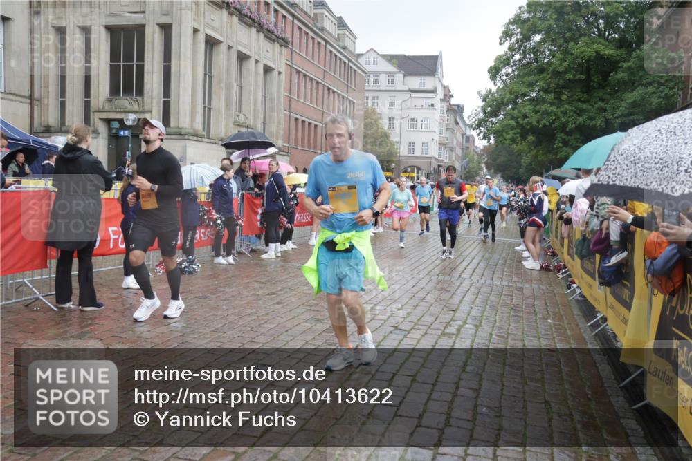 13.09.2026 - Kiel Lauf Yannick Fuchs http://msf.ph/oto/10413622 13.09.2026 10:45:18 Ziel 478, 979, 1482, 1575, 1590, 1703, 1878, 2391, 3263, 3264, 3285, 3628, 3796, 4168, 4588, 5220, 5296, 5361, 5365, 5600, 5763, 5764, 6799, 7620, 7631, 7795, 8457, 8744, 8788, 9378, 9845, 9956, 10183, 10915, 10948, 11541, 11951, 427, 451, 1181, 1323, 1357, 1606, 2189, 2410, 2488, 2952, 3152, 3591, 3753, 3872, 4044, 4681, 4829, 6298, 6731, 7122, 7279, 7327, 7765, 8198, 8669, 8941, 9326, 9702, 9917, 10388, 10572, 360, 461, 1682 meine-sportfotos.de