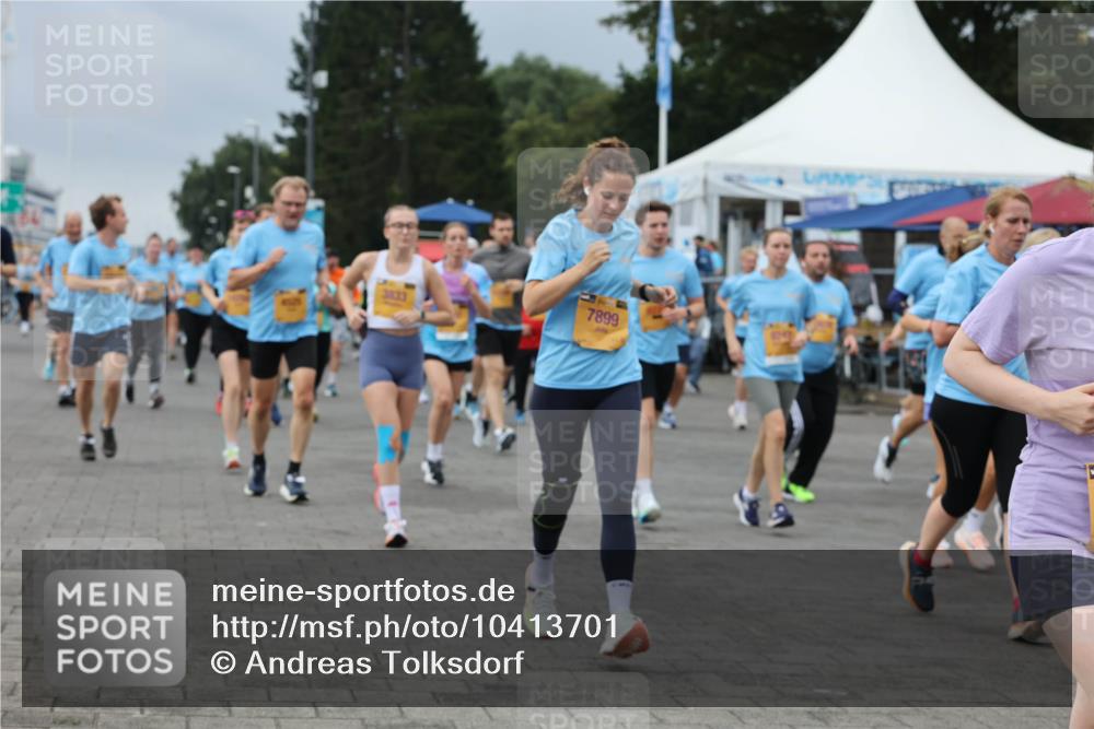 13.09.2026 - Kiel Lauf Andreas Tolksdorf http://msf.ph/oto/10413701 13.09.2026 10:04:27 Kiellinie 7899 meine-sportfotos.de