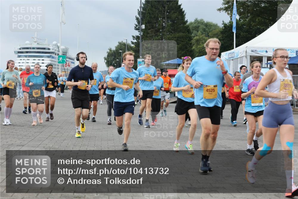 13.09.2026 - Kiel Lauf Andreas Tolksdorf http://msf.ph/oto/10413732 13.09.2026 10:04:29 Kiellinie 9987, 13, 4, 1, 12171, 2630, 10750, 4525, 2804, 8307, 3833, 11 meine-sportfotos.de