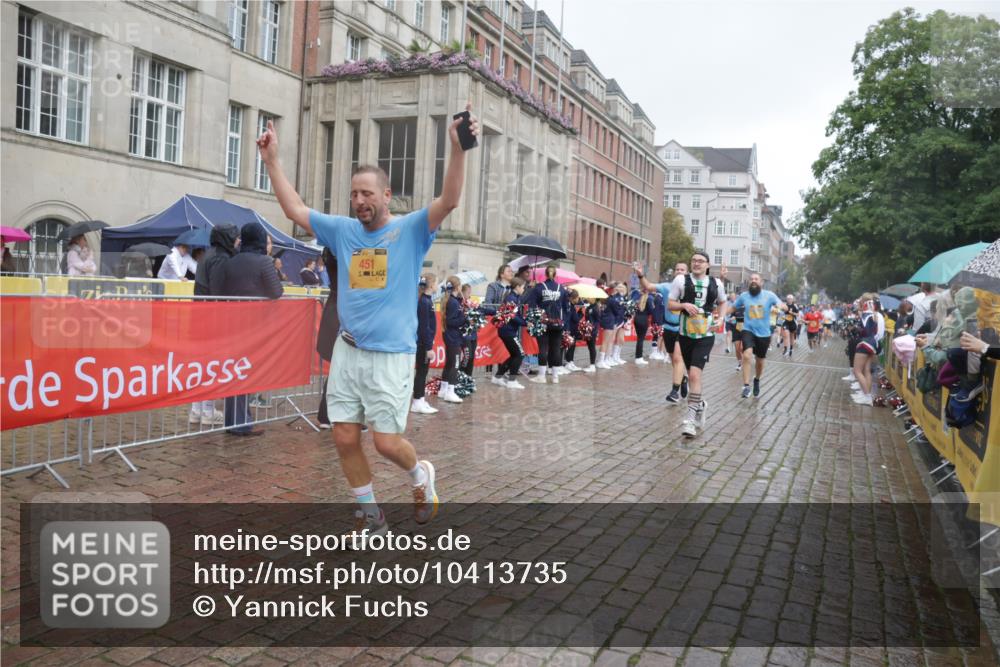 13.09.2026 - Kiel Lauf Yannick Fuchs http://msf.ph/oto/10413735 13.09.2026 10:45:29 Ziel 461, 1012, 1180, 1267, 1682, 1969, 2599, 2836, 3075, 3182, 3263, 3264, 3628, 3749, 4151, 4168, 4536, 4699, 4726, 5365, 5957, 6269, 6406, 7027, 7620, 7735, 7766, 7795, 8444, 8762, 8788, 9083, 9429, 9845, 9867, 9895, 10441, 10948, 11951, 12044, 12355, 12687, 451, 478, 979, 1181, 1482, 1575, 1590, 1606, 1703, 1878, 2391, 2410, 3285, 3753, 3796, 3872, 4044, 4588, 4681, 5220, 5296, 5361, 5600, 5763, 5764, 6298, 6799, 7327, 7765, 8198, 8941, 9702, 9917, 10388, 360, 1015 meine-sportfotos.de