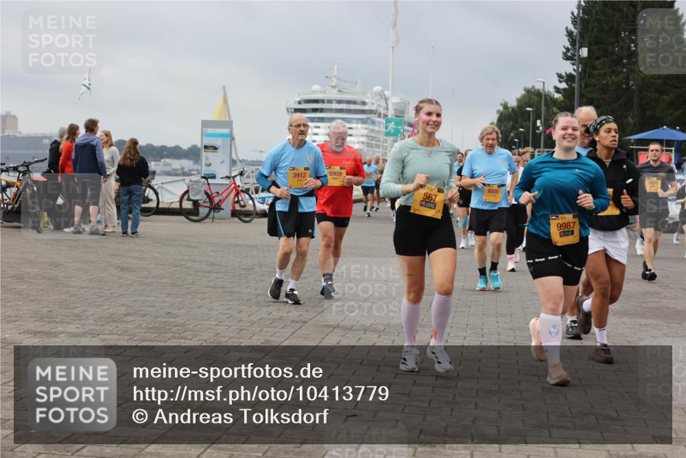 13.09.2026 - Kiel Lauf Andreas Tolksdorf http://msf.ph/oto/10413779 13.09.2026 10:04:32 Kiellinie 3912, 5909, 9300, 567, 39, 9987, 5519 meine-sportfotos.de