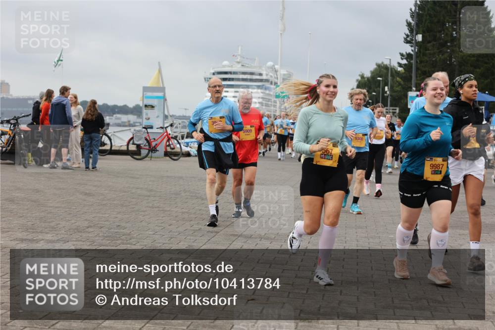 13.09.2026 - Kiel Lauf Andreas Tolksdorf http://msf.ph/oto/10413784 13.09.2026 10:04:33 Kiellinie 30, 5909, 567, 51, 9300, 9987 meine-sportfotos.de