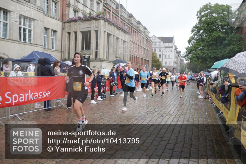 13.09.2026 - Kiel Lauf Yannick Fuchs http://msf.ph/oto/10413795 13.09.2026 10:45:33 Ziel 360, 461, 1012, 1180, 1267, 1682, 1969, 2599, 2836, 3075, 3182, 3347, 3749, 4151, 4536, 4586, 4699, 4726, 5957, 6269, 6406, 7027, 7735, 7766, 8282, 8444, 8762, 9083, 9429, 9867, 9895, 9914, 10441, 11951, 12044, 12355, 12687, 478, 979, 1482, 1575, 1590, 1606, 1703, 1878, 2391, 2410, 3263, 3264, 3285, 3628, 3753, 3796, 3872, 4044, 4168, 4588, 4681, 5220, 5296, 5361, 5365, 5600, 5763, 5764, 6298, 6799, 7765, 8941, 9702, 9917, 1015 meine-sportfotos.de
