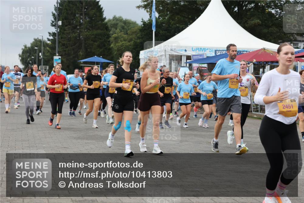 13.09.2026 - Kiel Lauf Andreas Tolksdorf http://msf.ph/oto/10413803 13.09.2026 10:04:38 Kiellinie 11007, 2995, 6931, 12115, 9757, 2451 meine-sportfotos.de