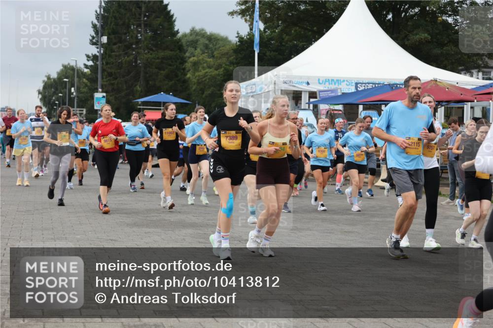 13.09.2026 - Kiel Lauf Andreas Tolksdorf http://msf.ph/oto/10413812 13.09.2026 10:04:39 Kiellinie 2298, 11007, 9815, 2999, 39, 7389, 6300, 15, 8914, 2115, 9757 meine-sportfotos.de
