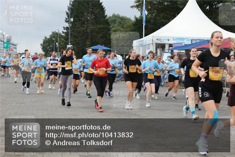 13.09.2026 - Kiel Lauf Andreas Tolksdorf http://msf.ph/oto/10413832 13.09.2026 10:04:40 Kiellinie 4, 2298, 11007, 2994, 7389 meine-sportfotos.de