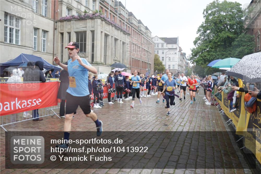 13.09.2026 - Kiel Lauf Yannick Fuchs http://msf.ph/oto/10413922 13.09.2026 10:45:41 Ziel 360, 1015, 1065, 1180, 1229, 1484, 1537, 1682, 1752, 2563, 3182, 3347, 3608, 3749, 3807, 4586, 5072, 5205, 5278, 6269, 6406, 7027, 7503, 7889, 8203, 8282, 8442, 8731, 8762, 9083, 9429, 9727, 9770, 9774, 9895, 9914, 10077, 10149, 10407, 461, 478, 979, 1012, 1267, 1482, 1575, 1590, 1703, 1878, 1969, 2391, 2410, 2599, 2836, 3075, 3263, 3264, 3285, 3628, 3796, 4151, 4168, 4536, 4588, 4681, 4699, 4726, 5220, 5296, 5361, 5365, 5600, 5763, 5764, 5957, 6269, 6799 meine-sportfotos.de